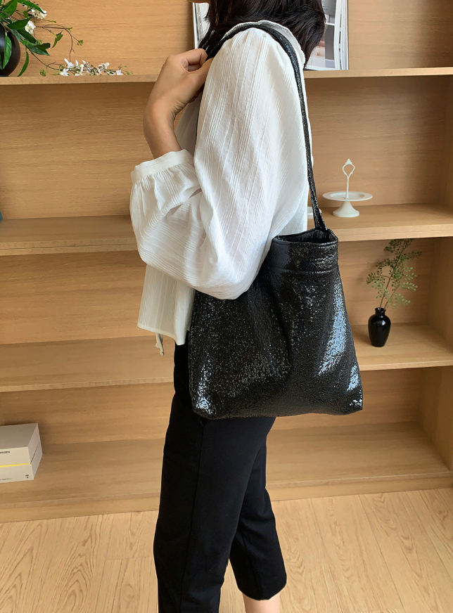 Korean brand 👜 Lumi Shoulder Bag