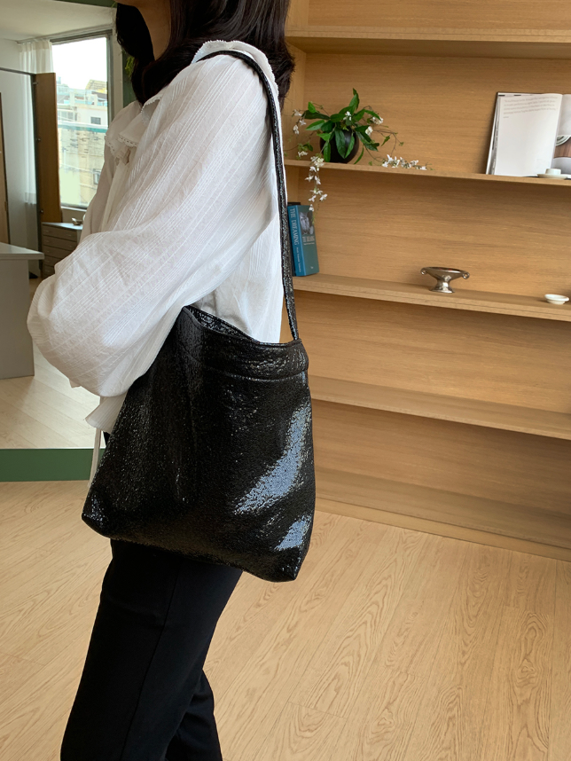 Korean brand 👜 Lumi Shoulder Bag