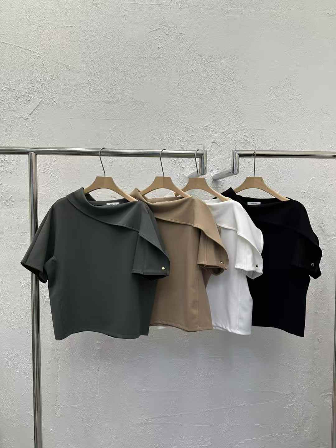 韓國直送Asymmetric Cowl-Neck Batwing Top