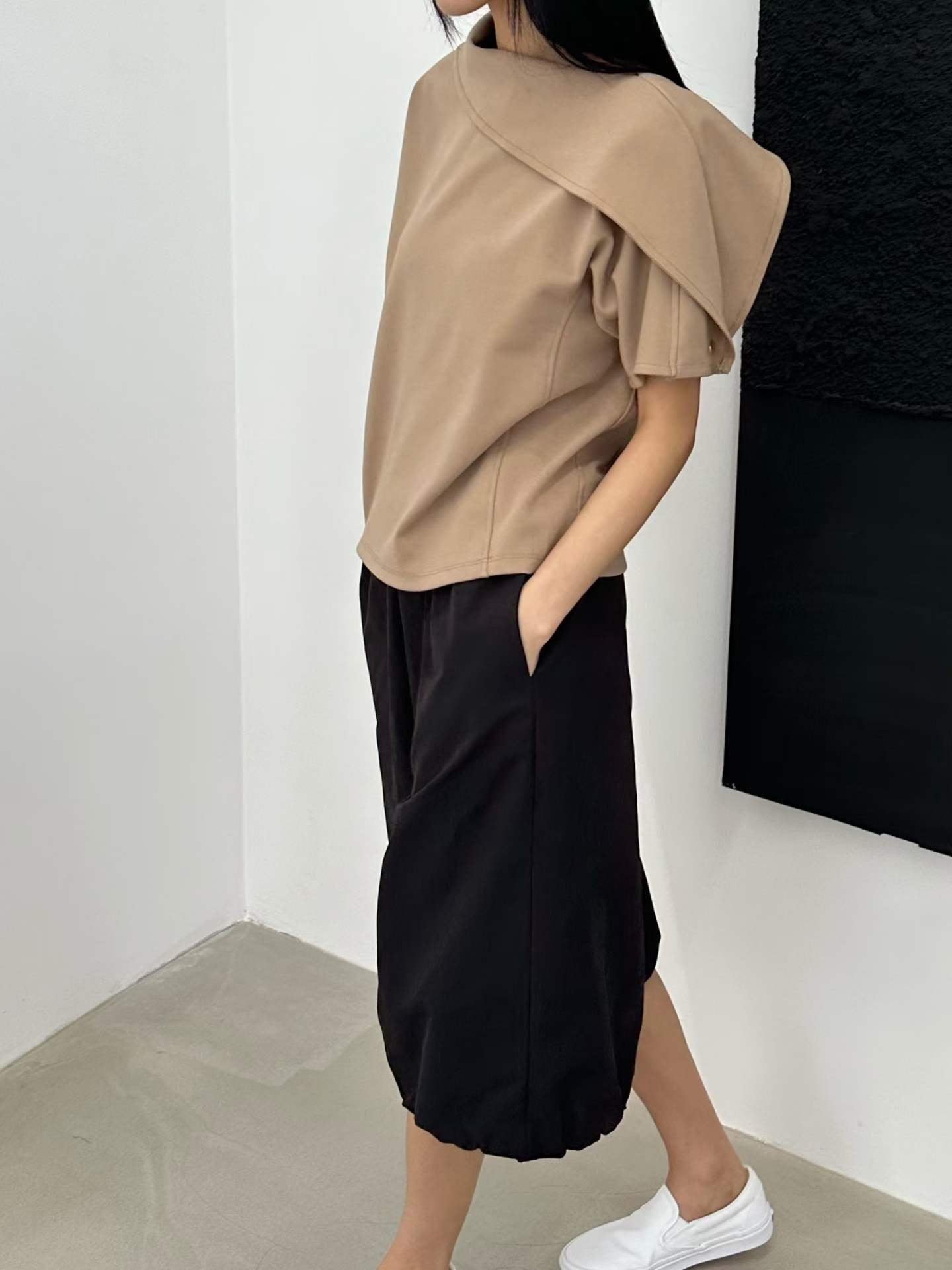 韓國直送Asymmetric Cowl-Neck Batwing Top
