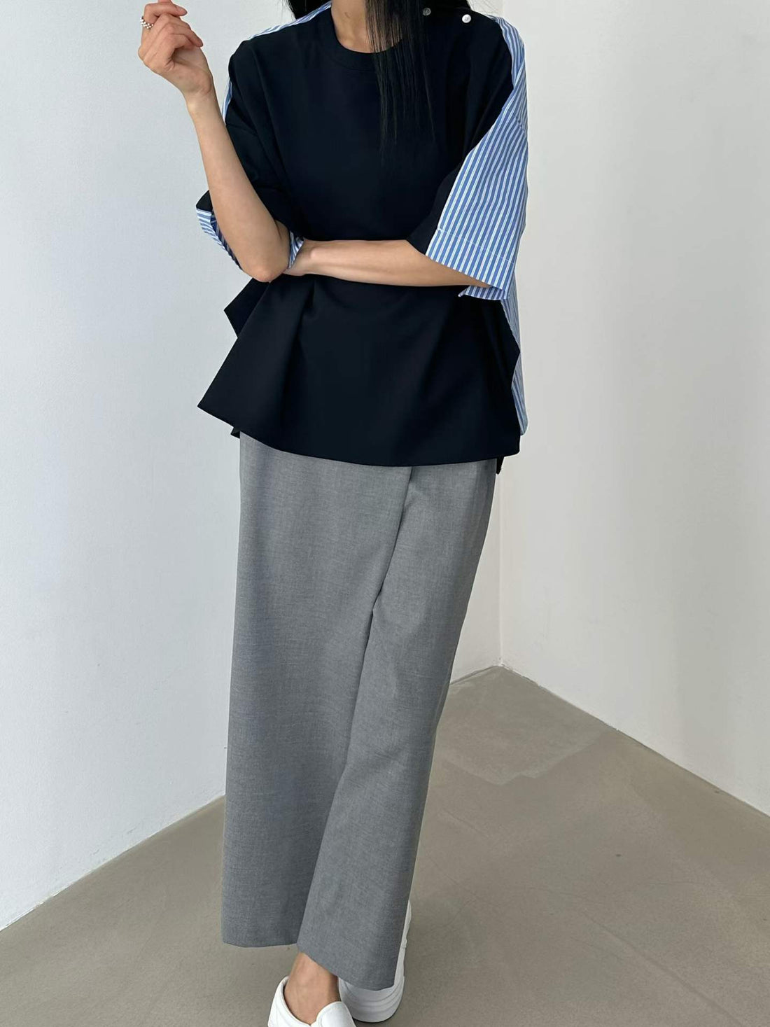 韓國直送Stripe Splice Shoulder-Button Tee