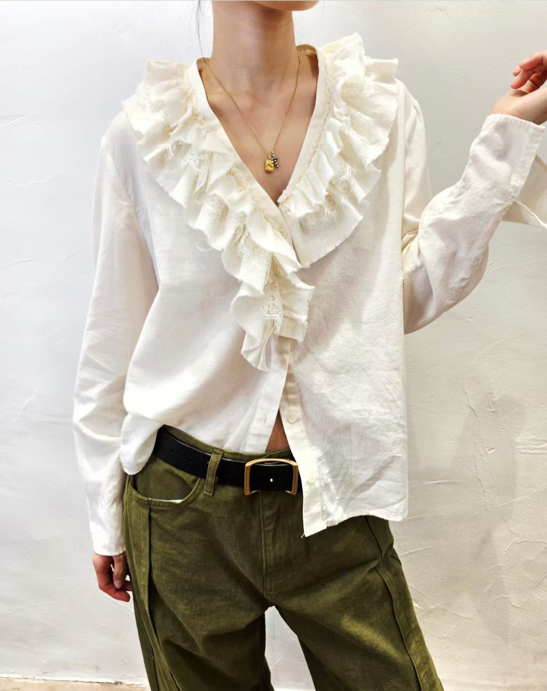 Korea Direct Ruffle Lace Shirt