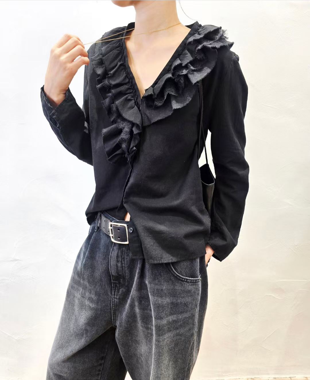 Korea Direct Ruffle Lace Shirt