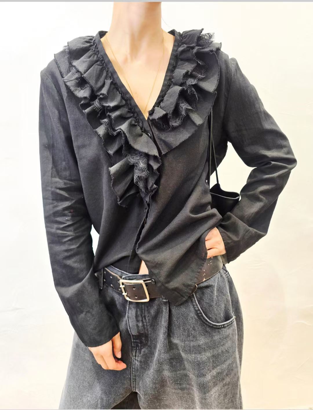 Korea Direct Ruffle Lace Shirt