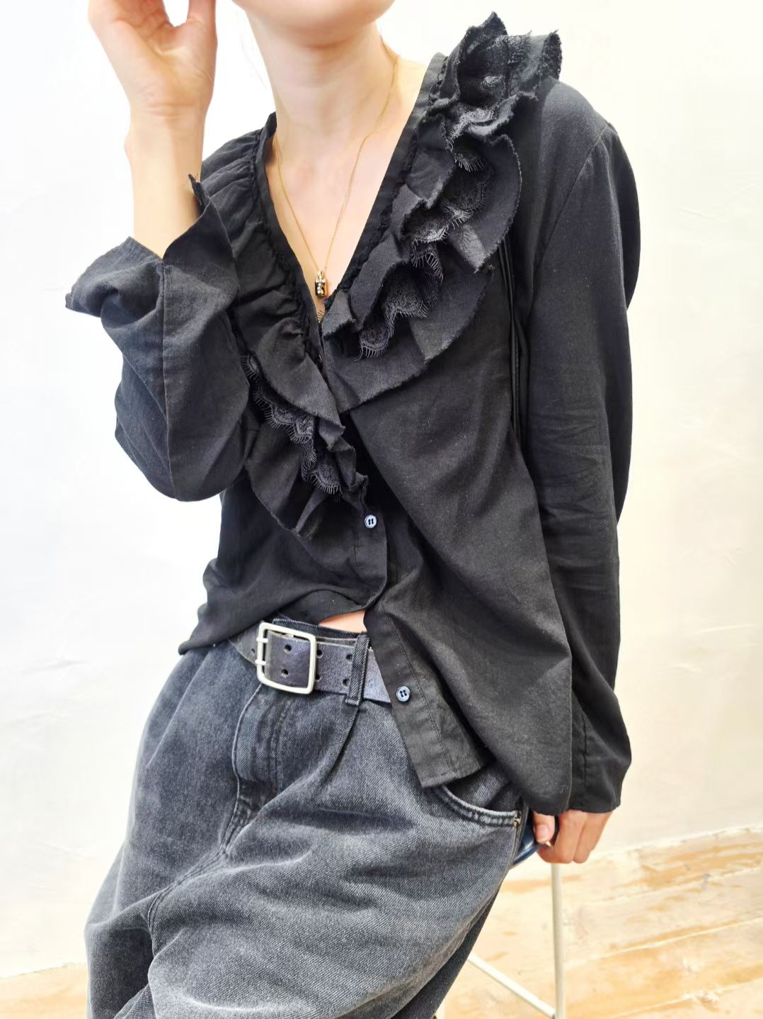 Korea Direct Ruffle Lace Shirt