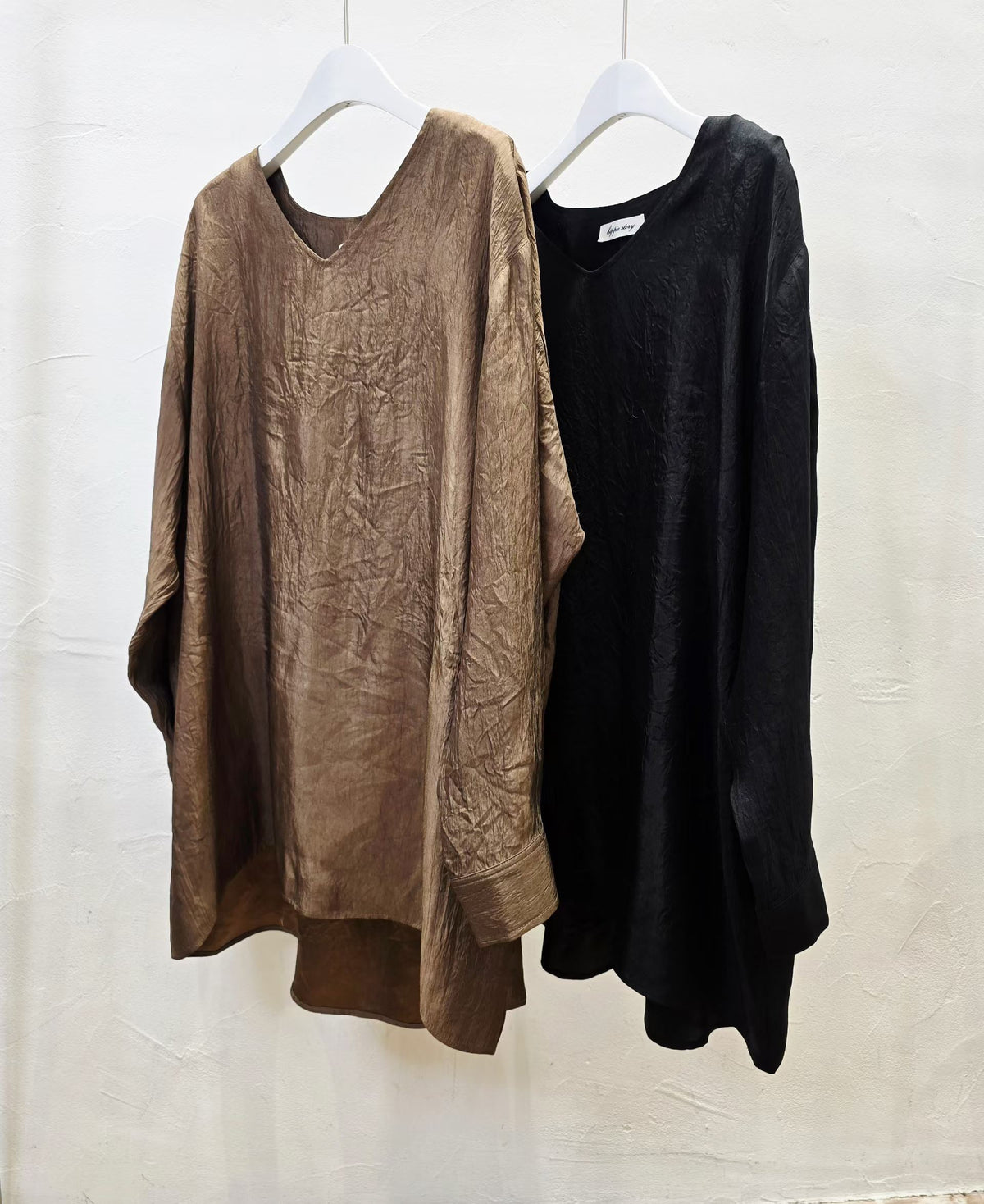 Korean direct delivery Satin Crinkle Top