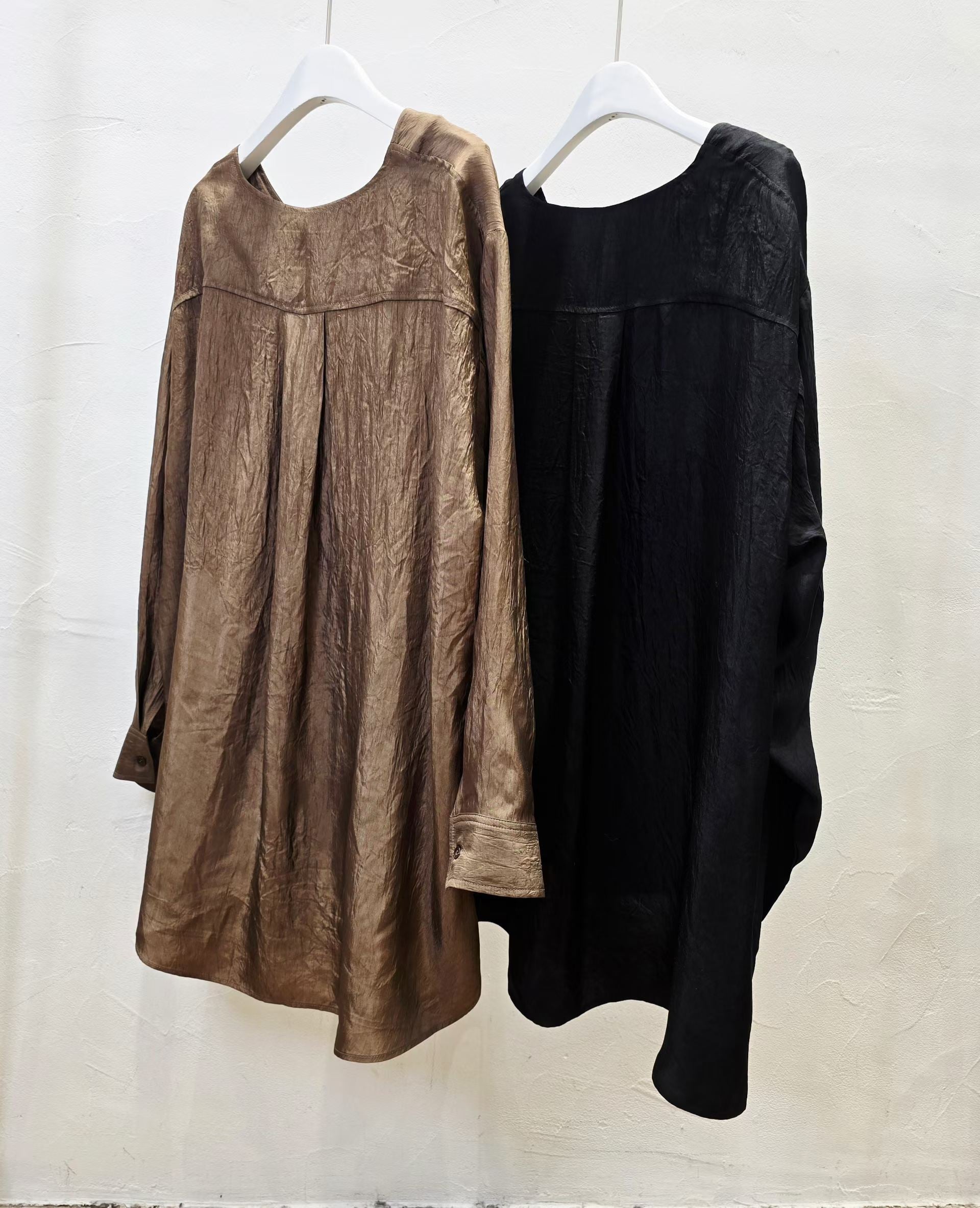 Korean direct delivery Satin Crinkle Top