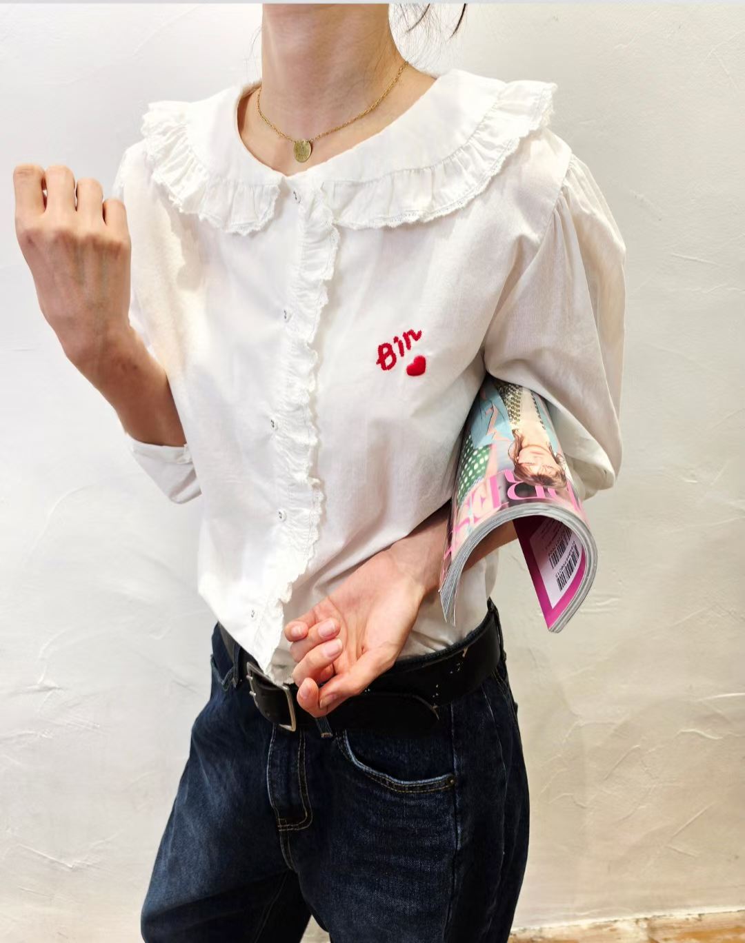 韓國直送Amour Ruffled Peter-Pan Shirt
