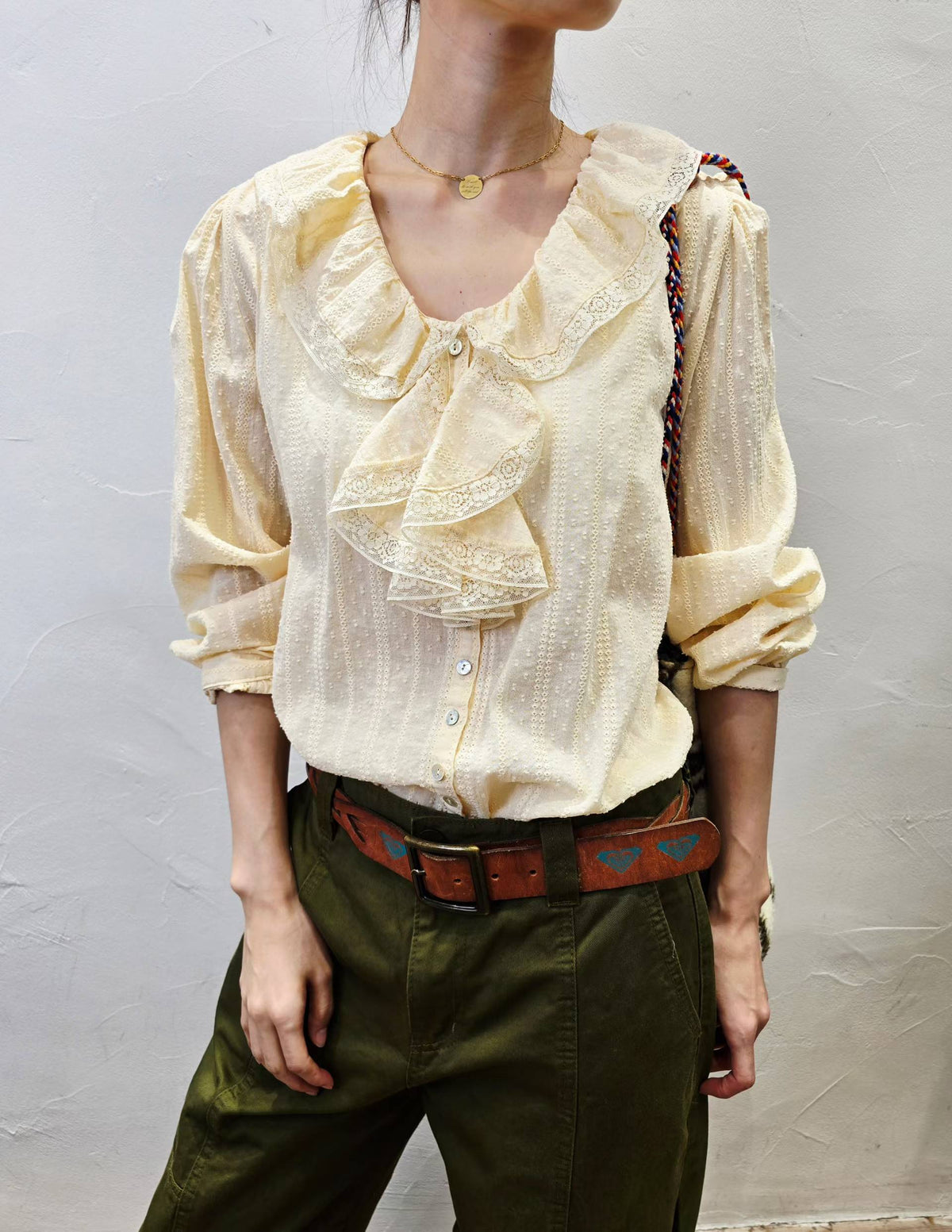 韓國直送Antique Romantic Dobby Dot Shirt