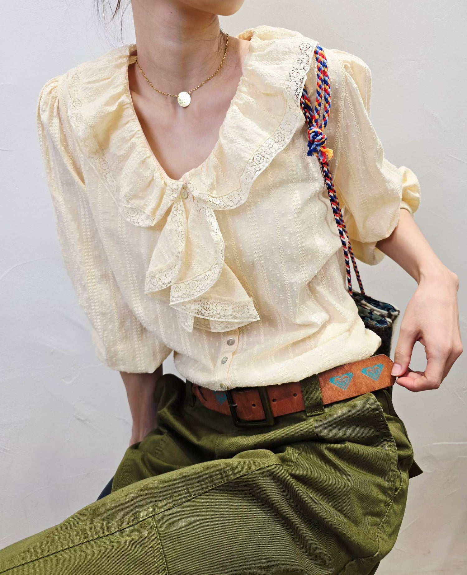 韓國直送Antique Romantic Dobby Dot Shirt