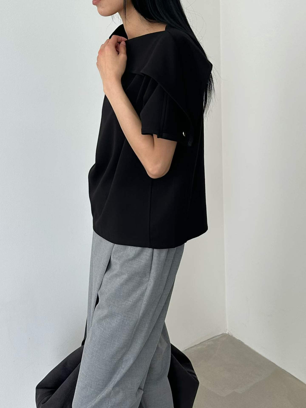 韓國直送Asymmetric Cowl-Neck Batwing Top