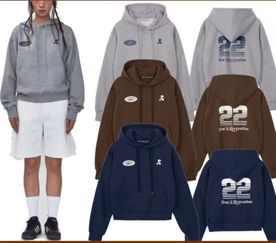 REST&RECREATION
 22 Logo Cropped Hoodie