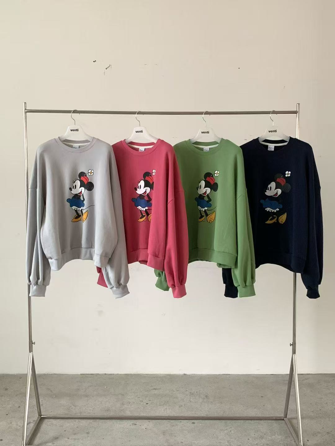 韓國直送Disney Floral Sweatshirt