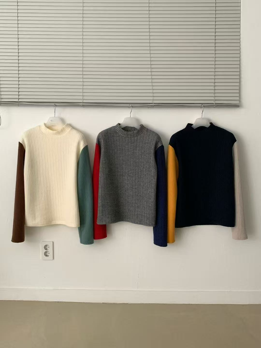 韓國直送Multicolor Ribbed Knit Top - HLY &amp; CHOCCICO
