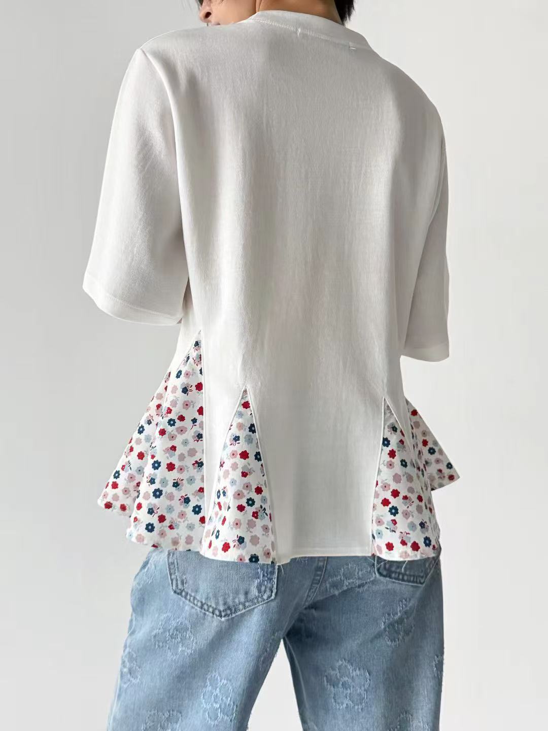 韓國直送Floral Peplum Tee / Jeans - HLY &amp; CHOCCICO