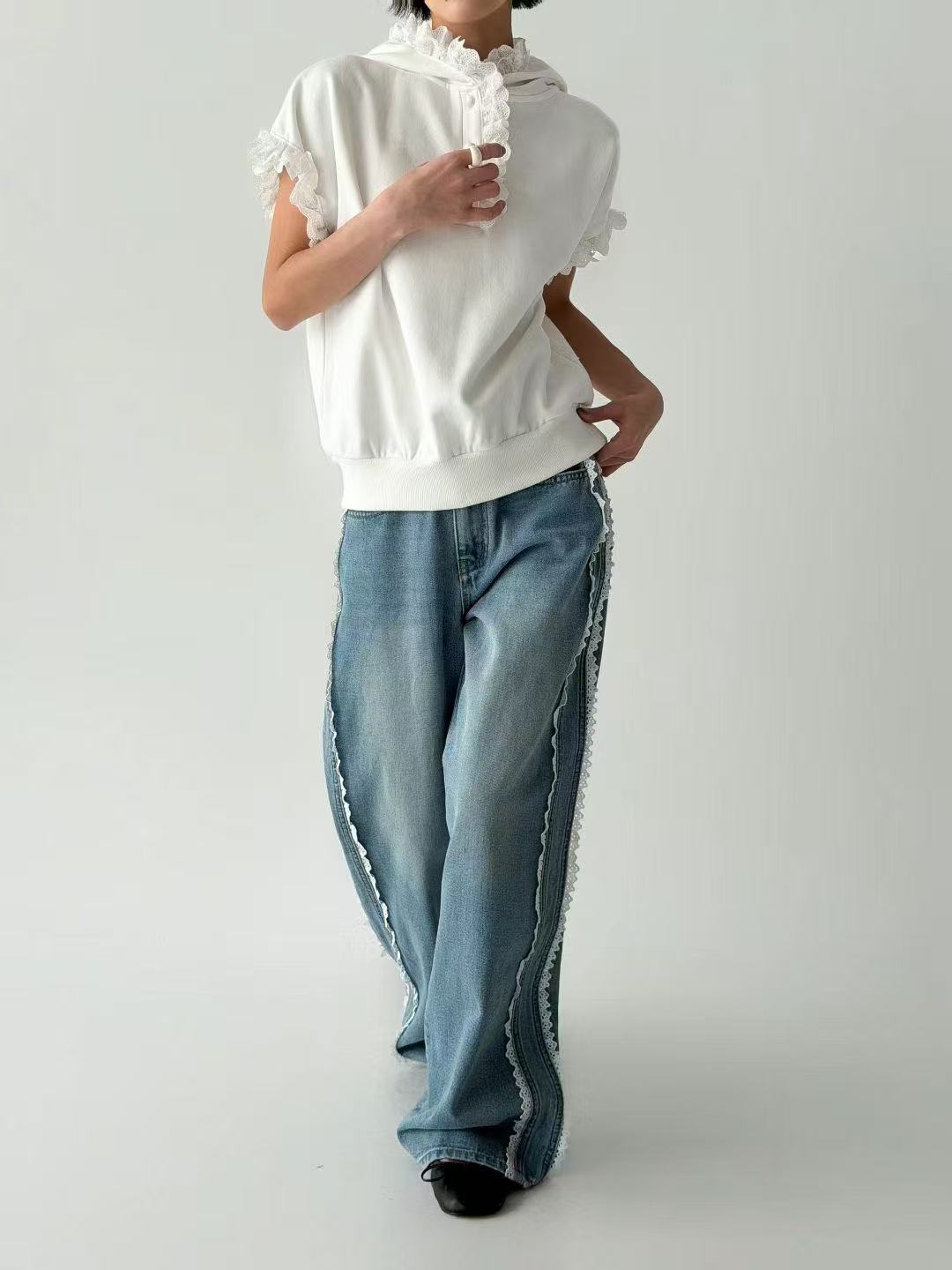 韓國直送Lovely Lace Button Top - HLY &amp; CHOCCICO