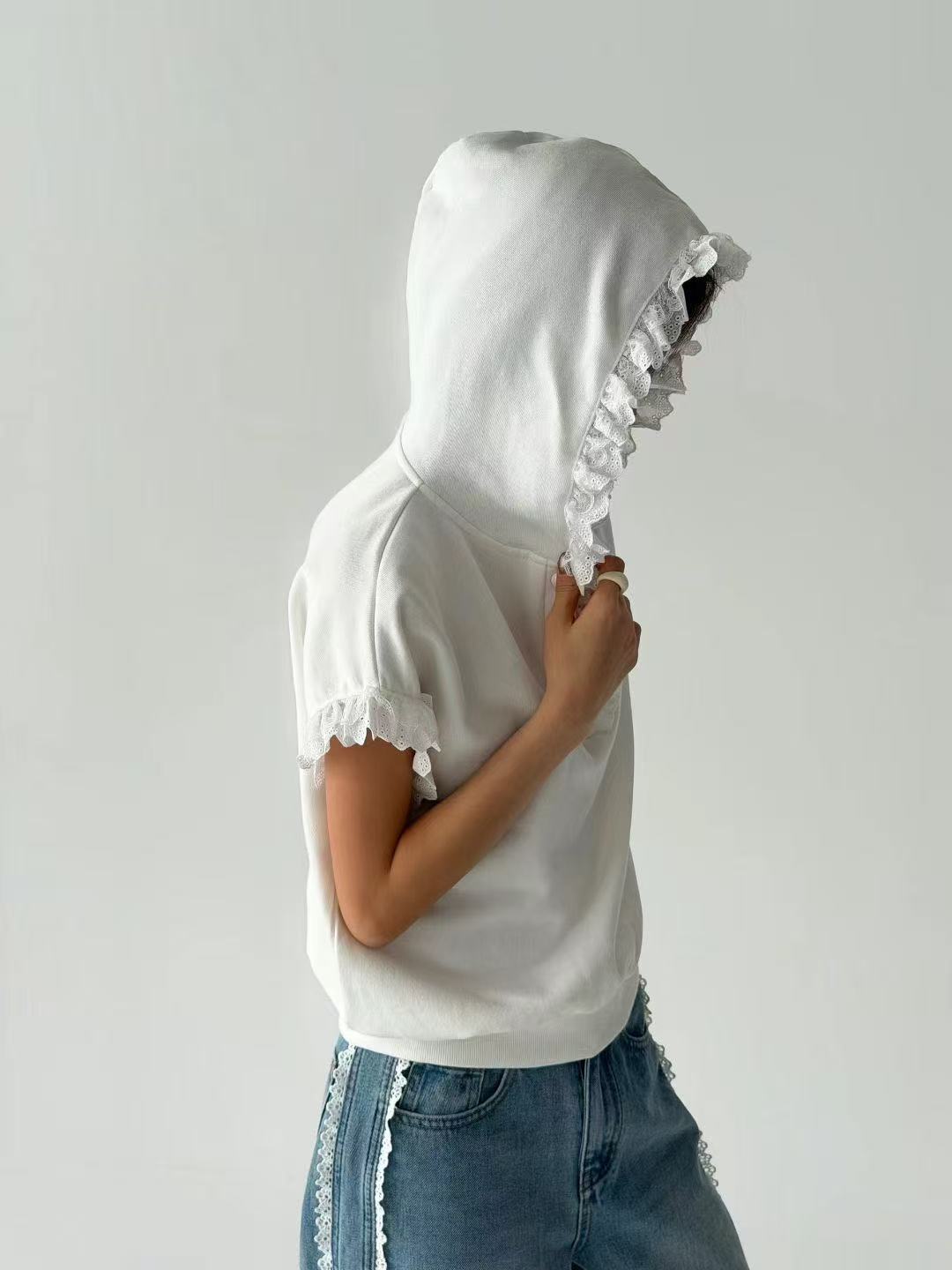 韓國直送Lovely Lace Button Top - HLY &amp; CHOCCICO