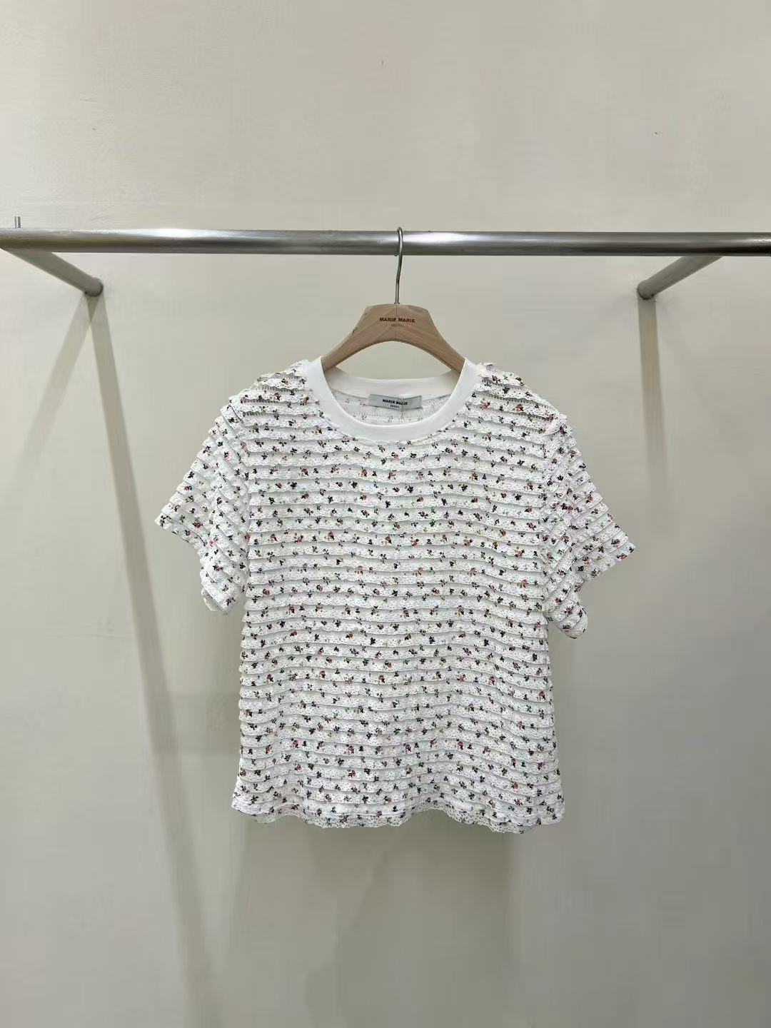 韓國直送Textured Lace Blossom Top