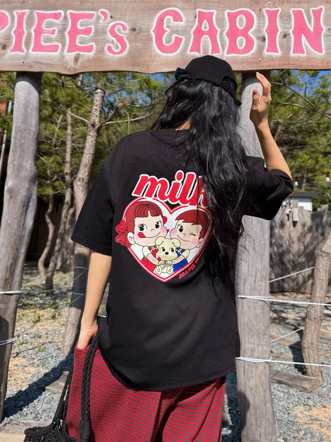 🇰🇷韓國直送🇰🇷 PLUS 82 HIYA Vintage Cartoon Heart Graphic Tee