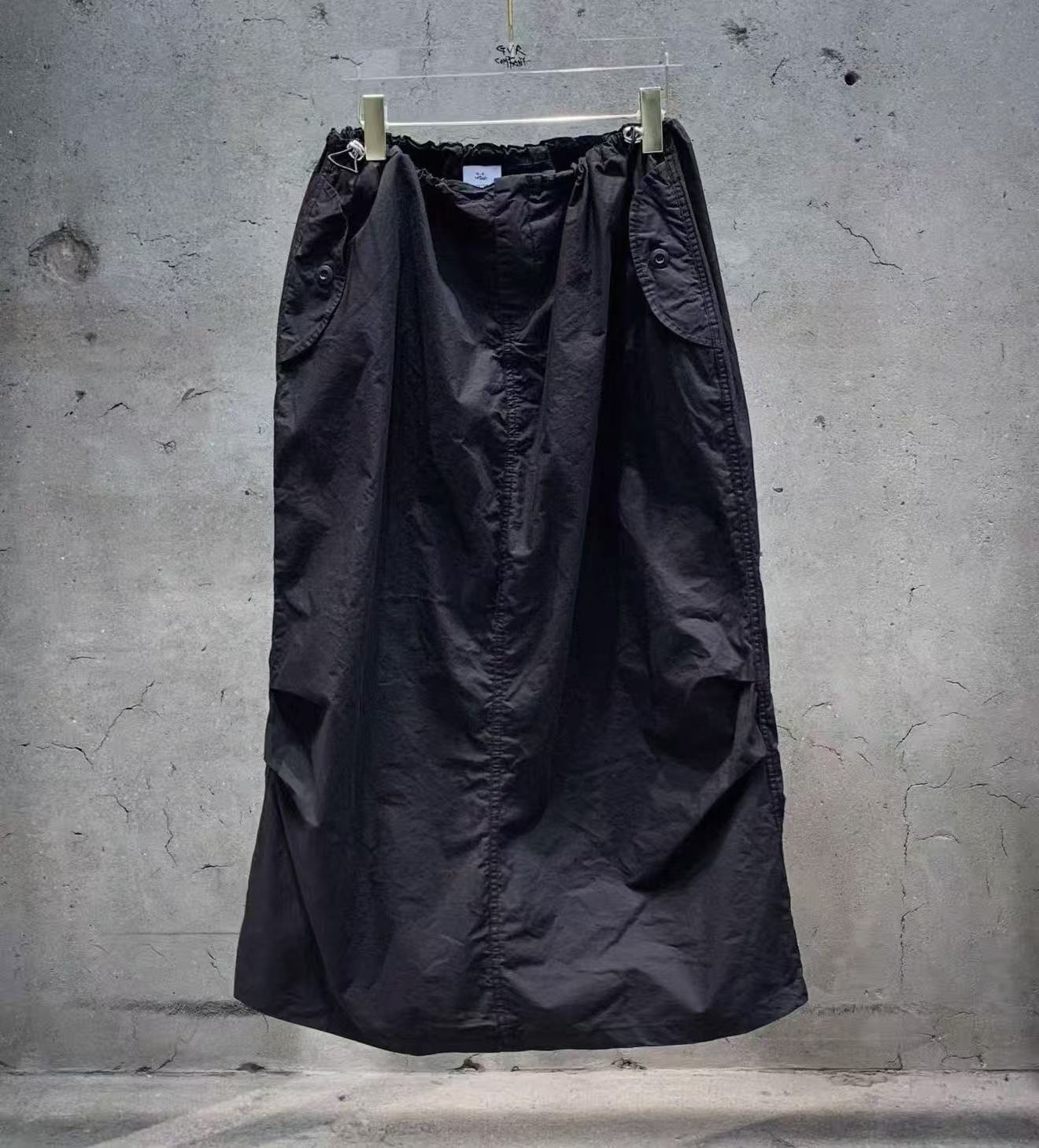 Korean Direct Delivery Tracks "Inverted Graphic Tee / Skirt
