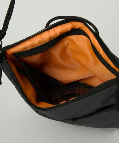 日本直送 KiU Multi-Pocket Soft Puffy Sacoche Bag  (限量版)