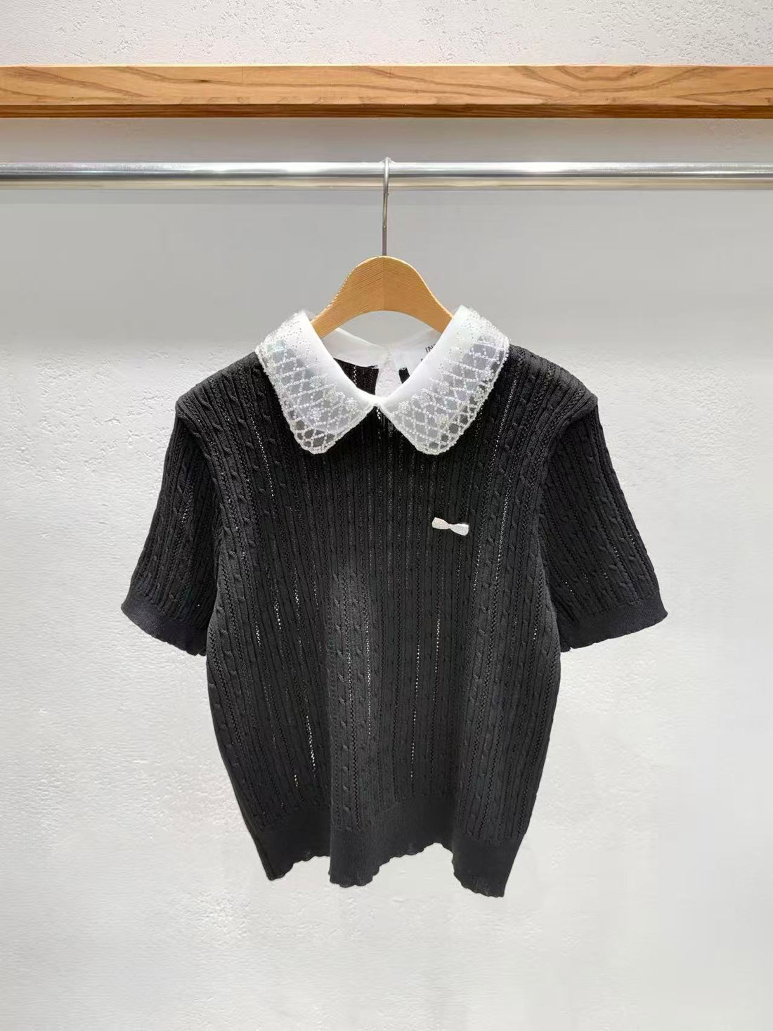 韓國直送Chloe Lace-Collar Cable Top