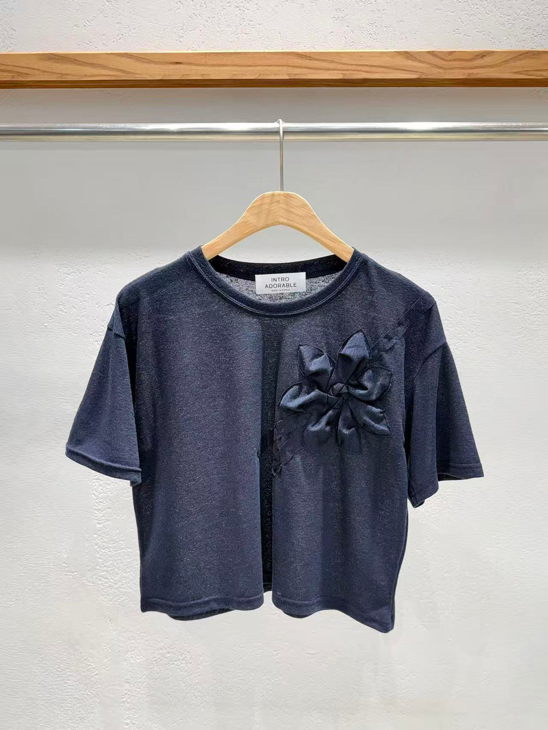 韓國直送Petal Whispers Corsage Tee