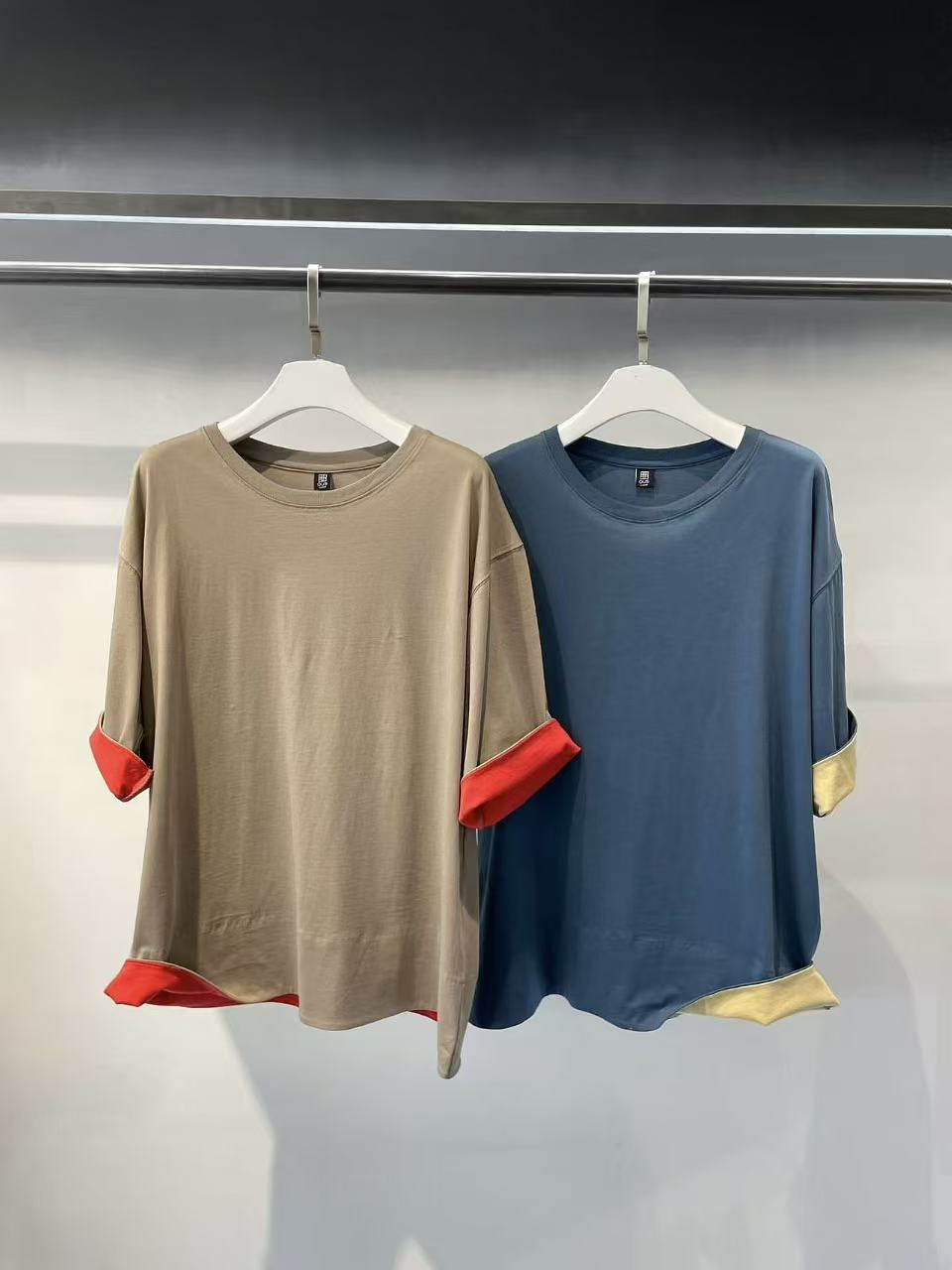 韓國直送Accent Sleeve Loose Fit Tee