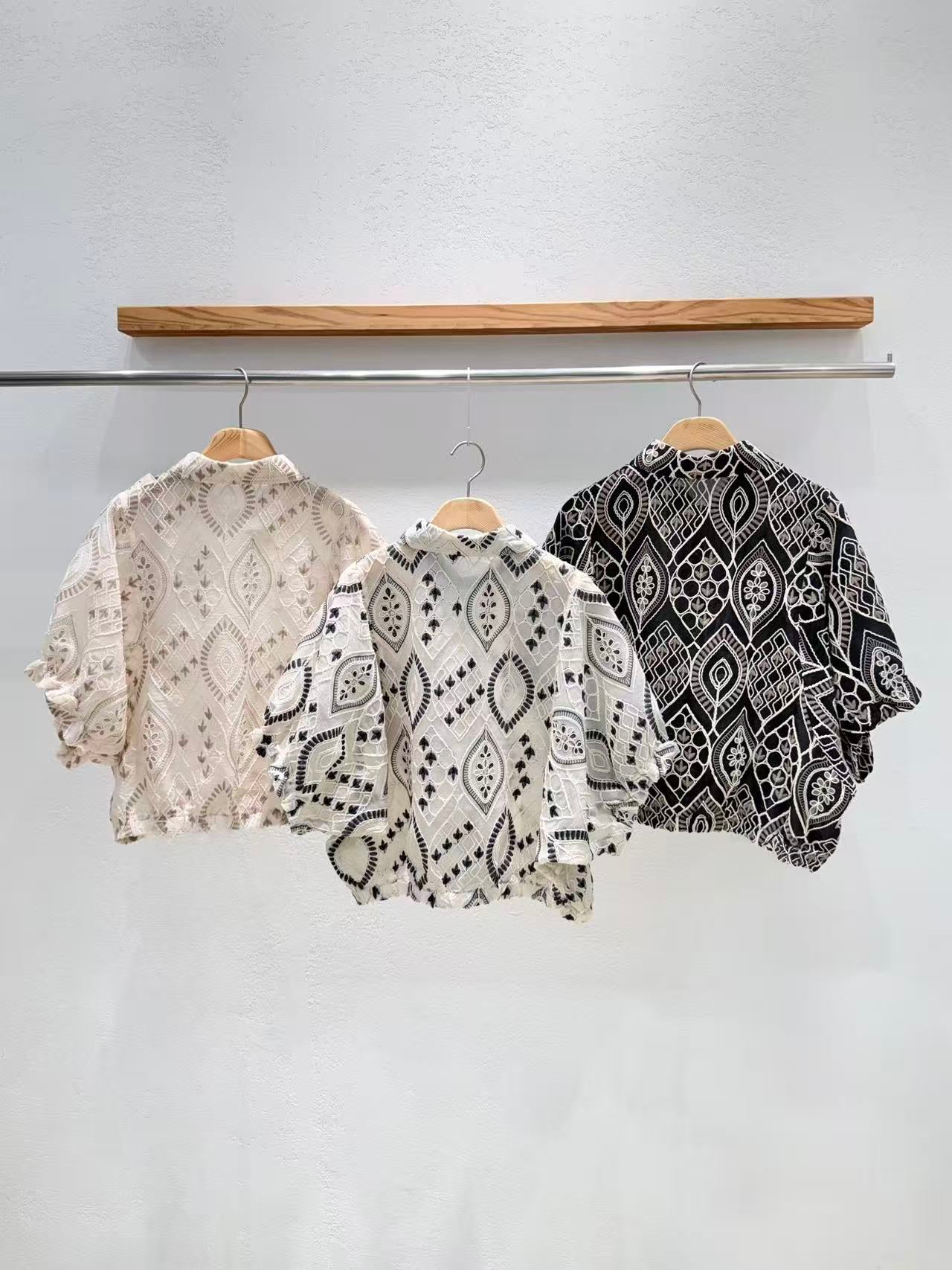 韓國直送Boho Lattice Embroidery Shirt