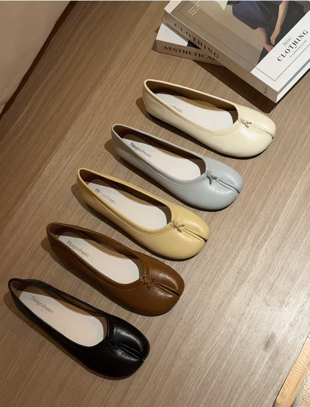Tabi-style Plain Doll Shoes