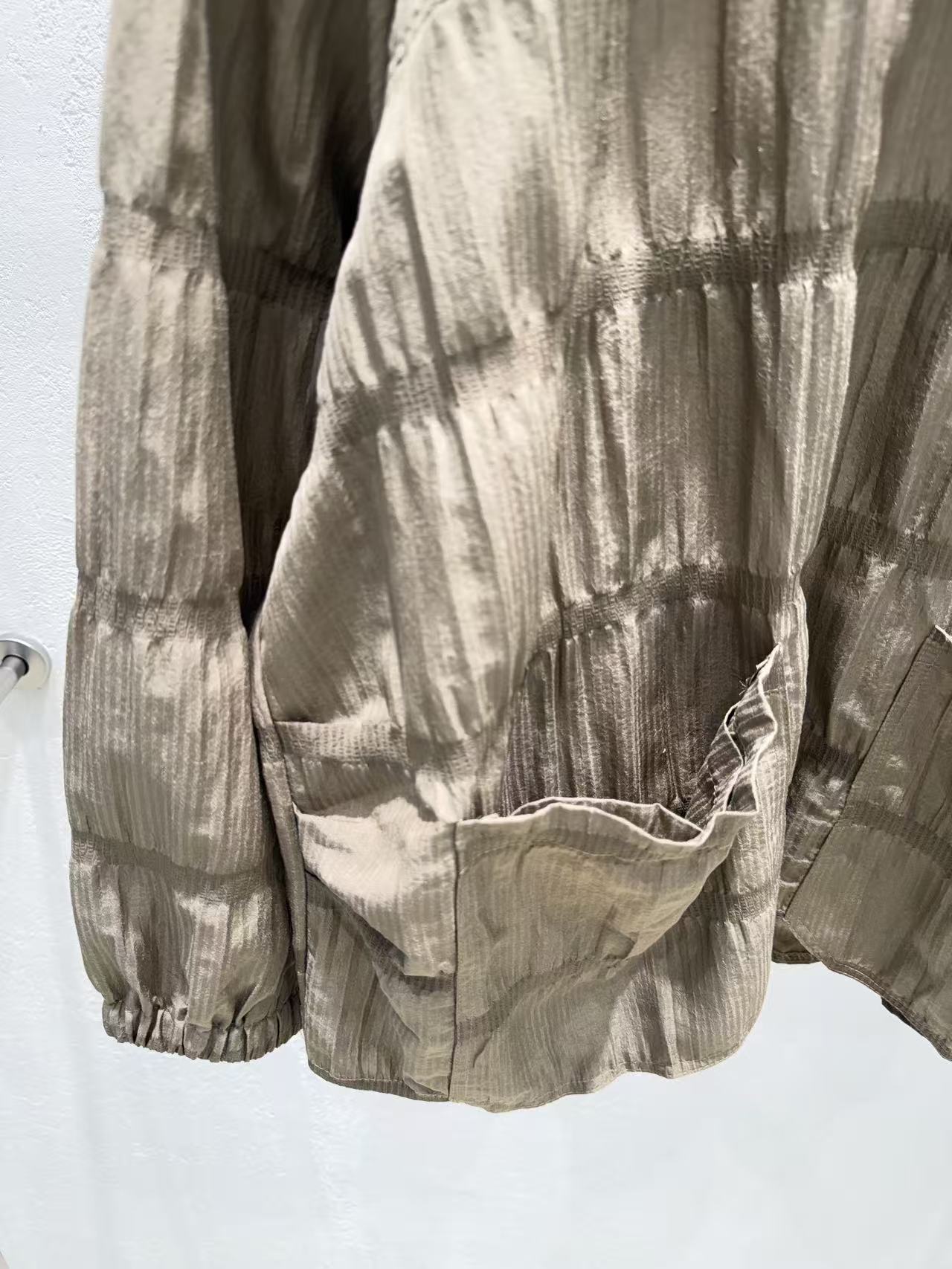 Korean-Direct Textured Crinkle Pocket Top