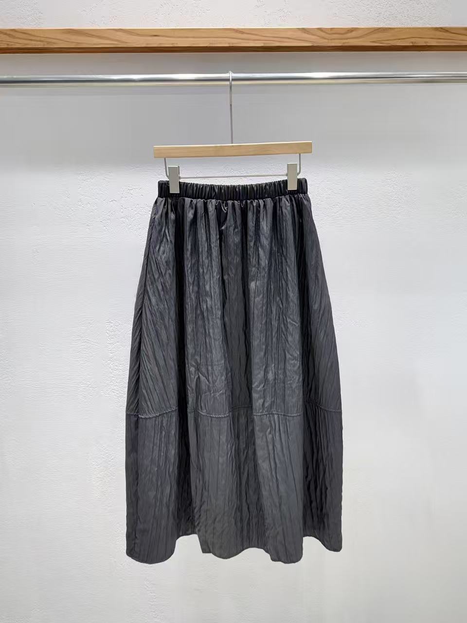 韓國直送 Glossy Crinkle Maxi Skirt
