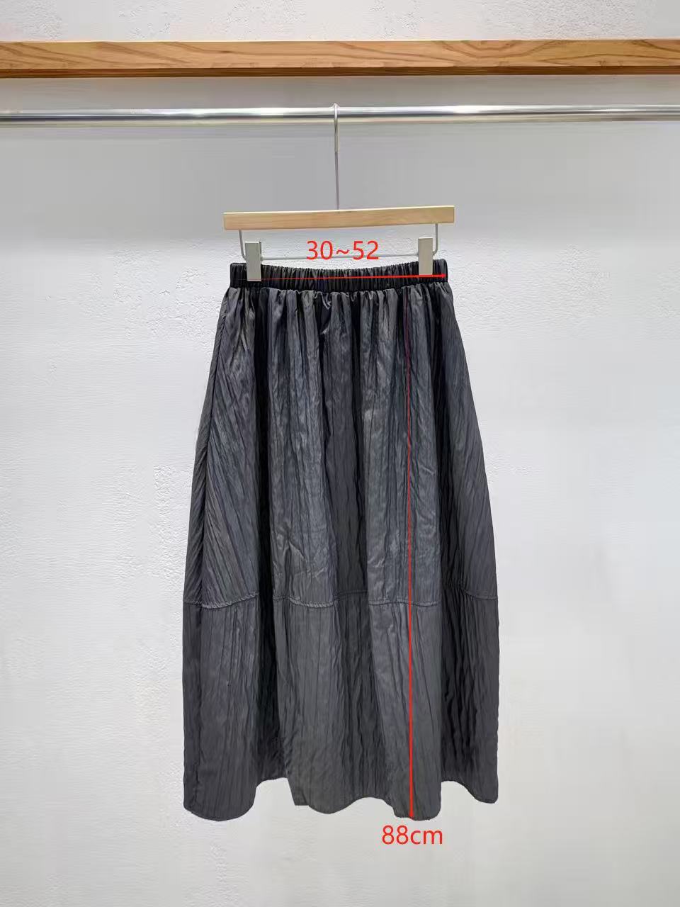 韓國直送 Glossy Crinkle Maxi Skirt