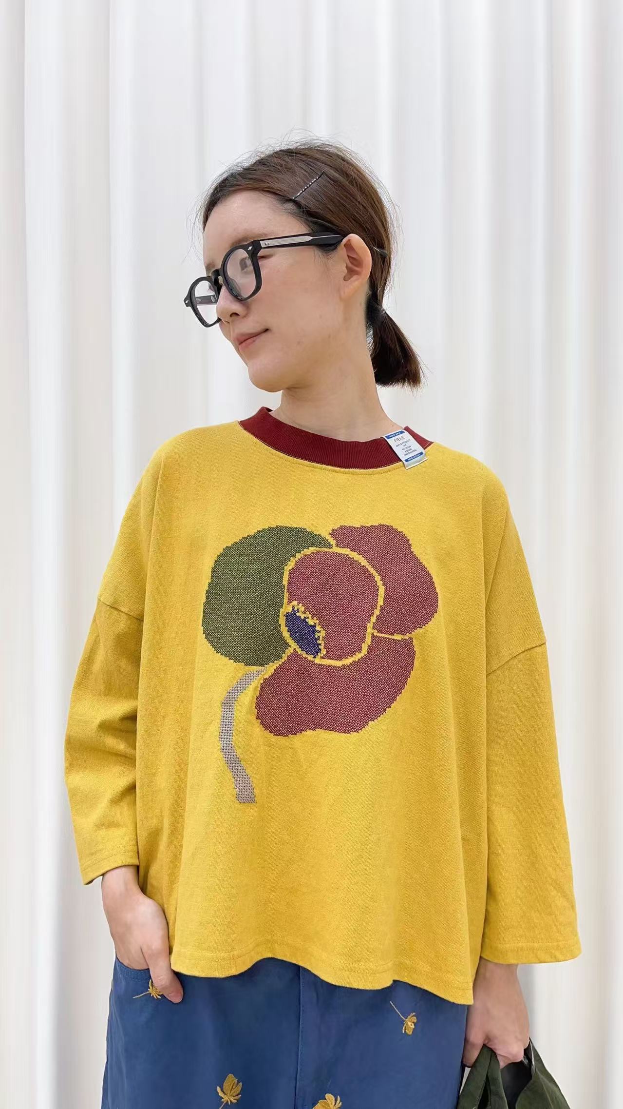 韓國直送Retro Floral Drop-Shoulder Tee