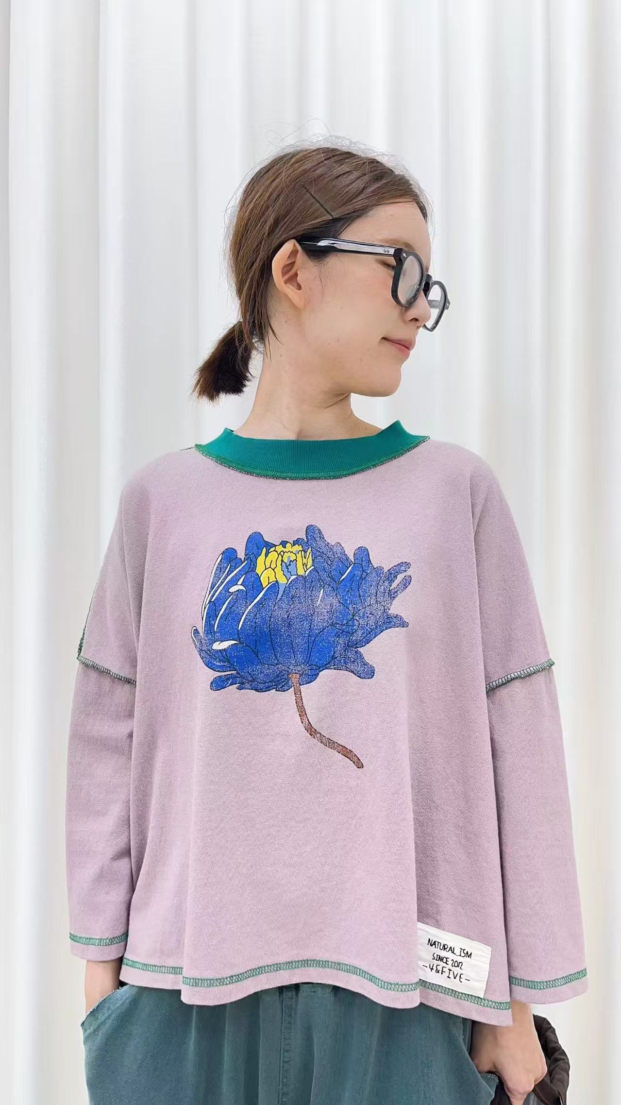 韓國直送Retro Floral Drop-Shoulder Tee