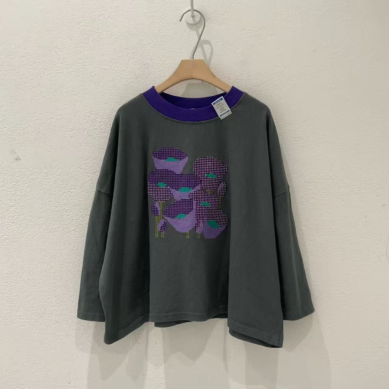 韓國直送Retro Floral Drop-Shoulder Tee