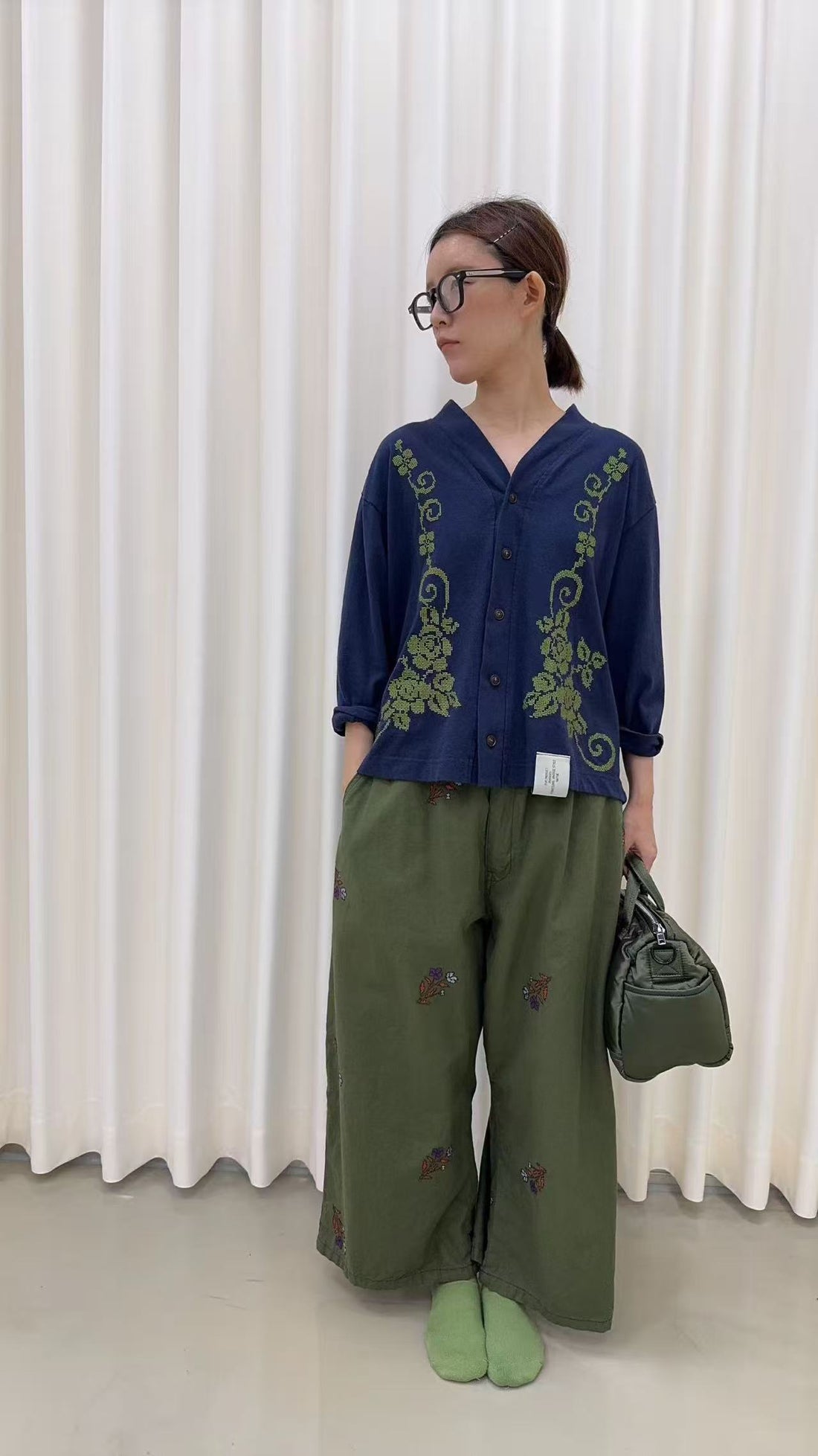 韓國直送V-Neck Floral Embroidered Cardigan /Pants