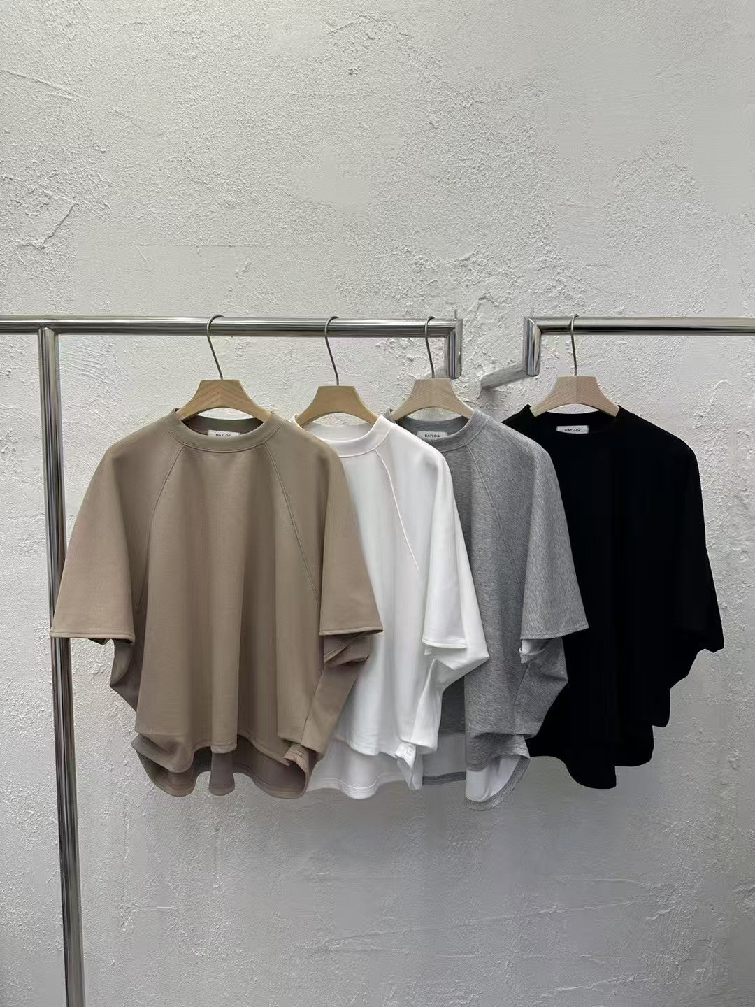 韓國直送Asymmetric Loose Raglan Tee / Shorts