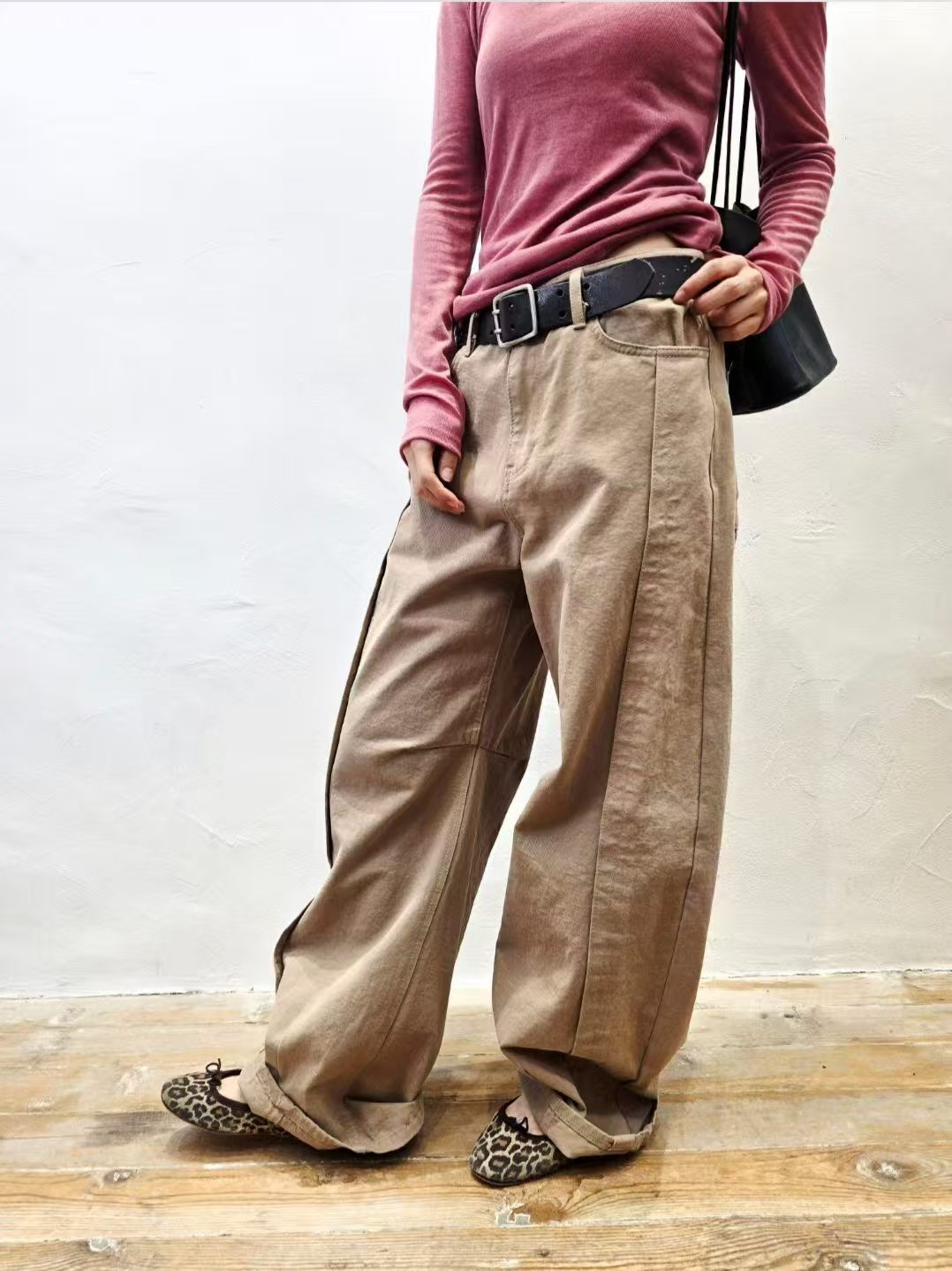 韓國直送Side-Pleated Curved Wide-Leg Pants