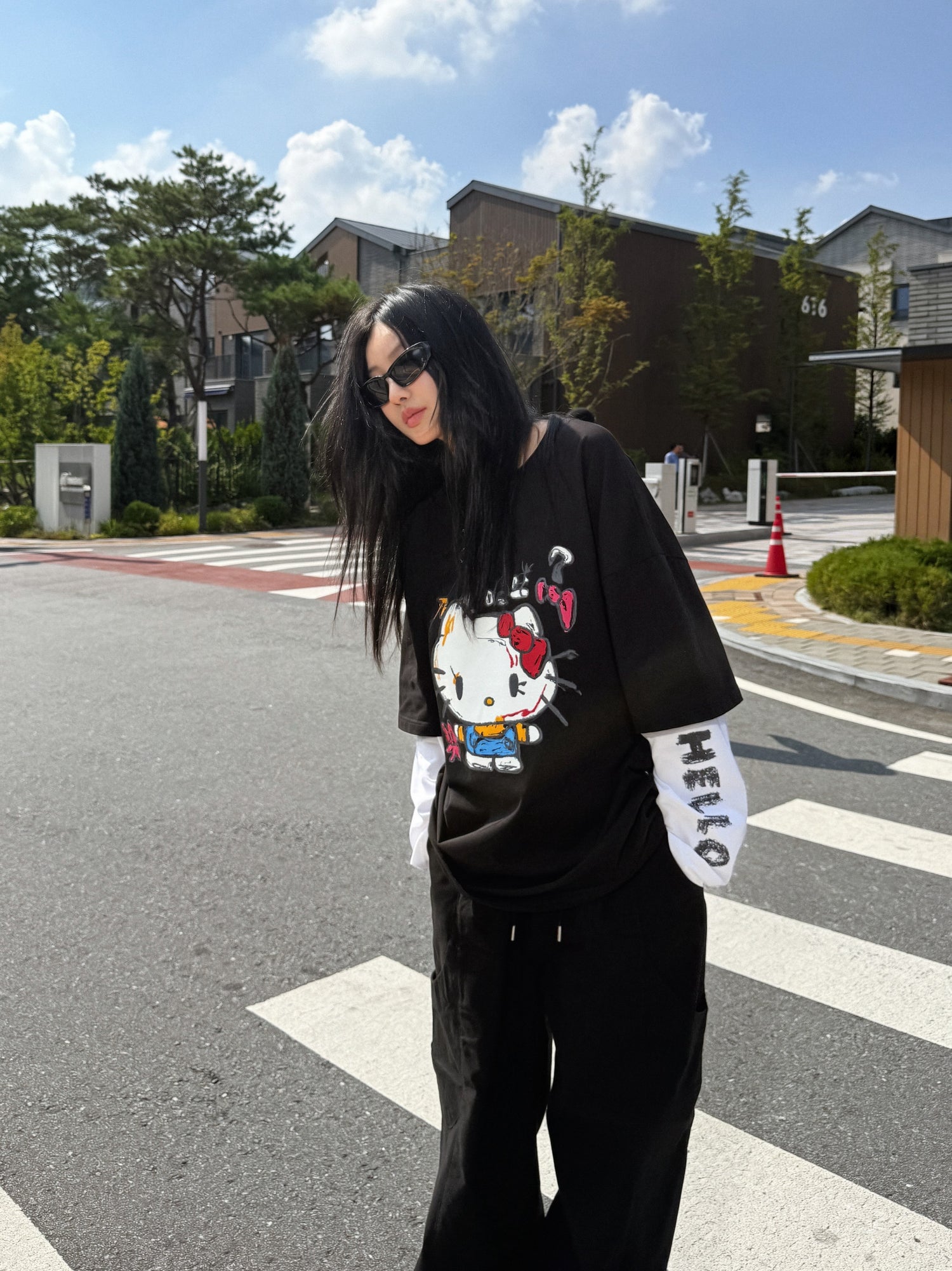 韓國直送PLUS 82 HIYA Graffiti Kitty  Long Sleeve