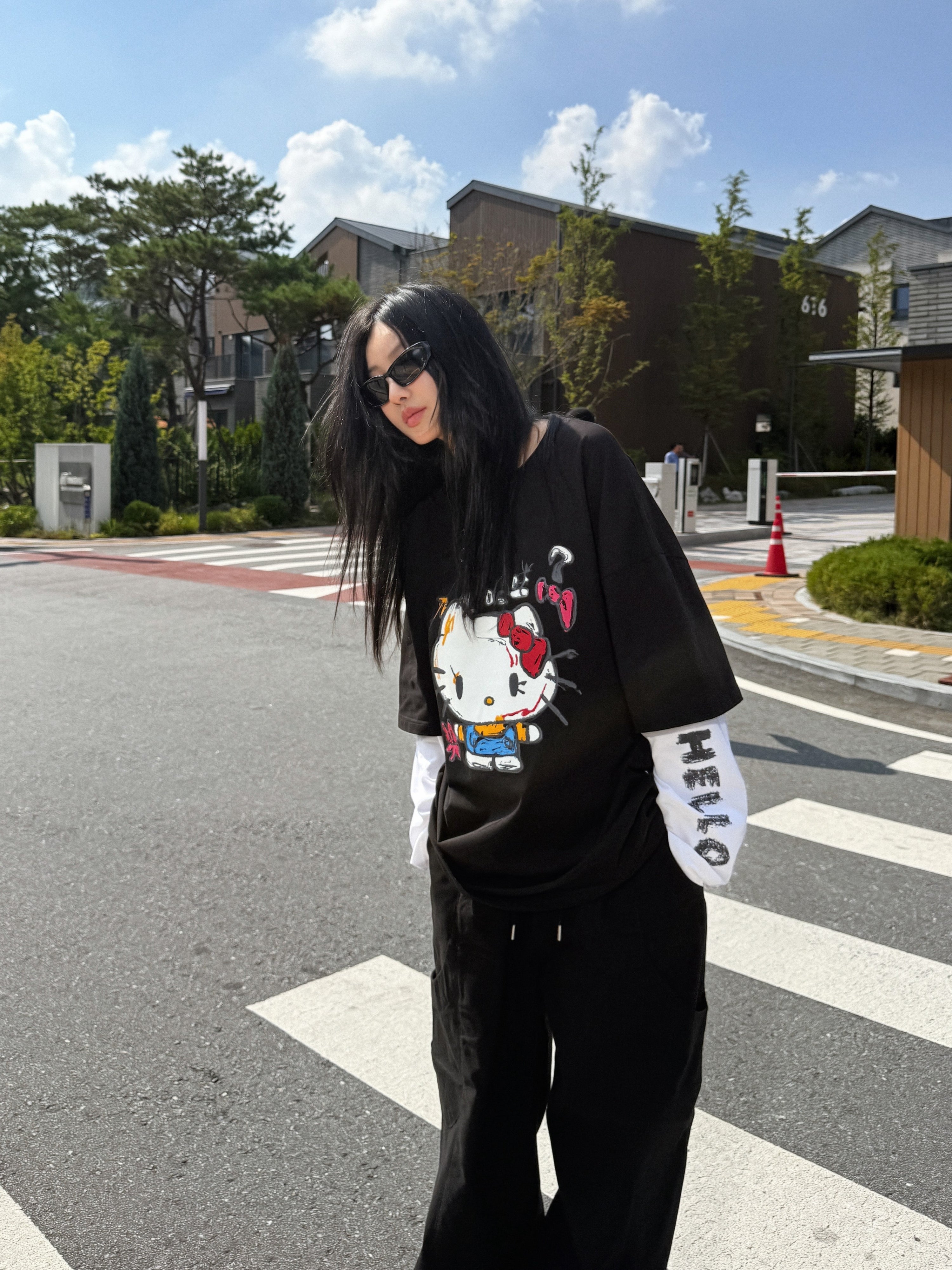 韓國直送PLUS 82 HIYA Graffiti Kitty  Long Sleeve