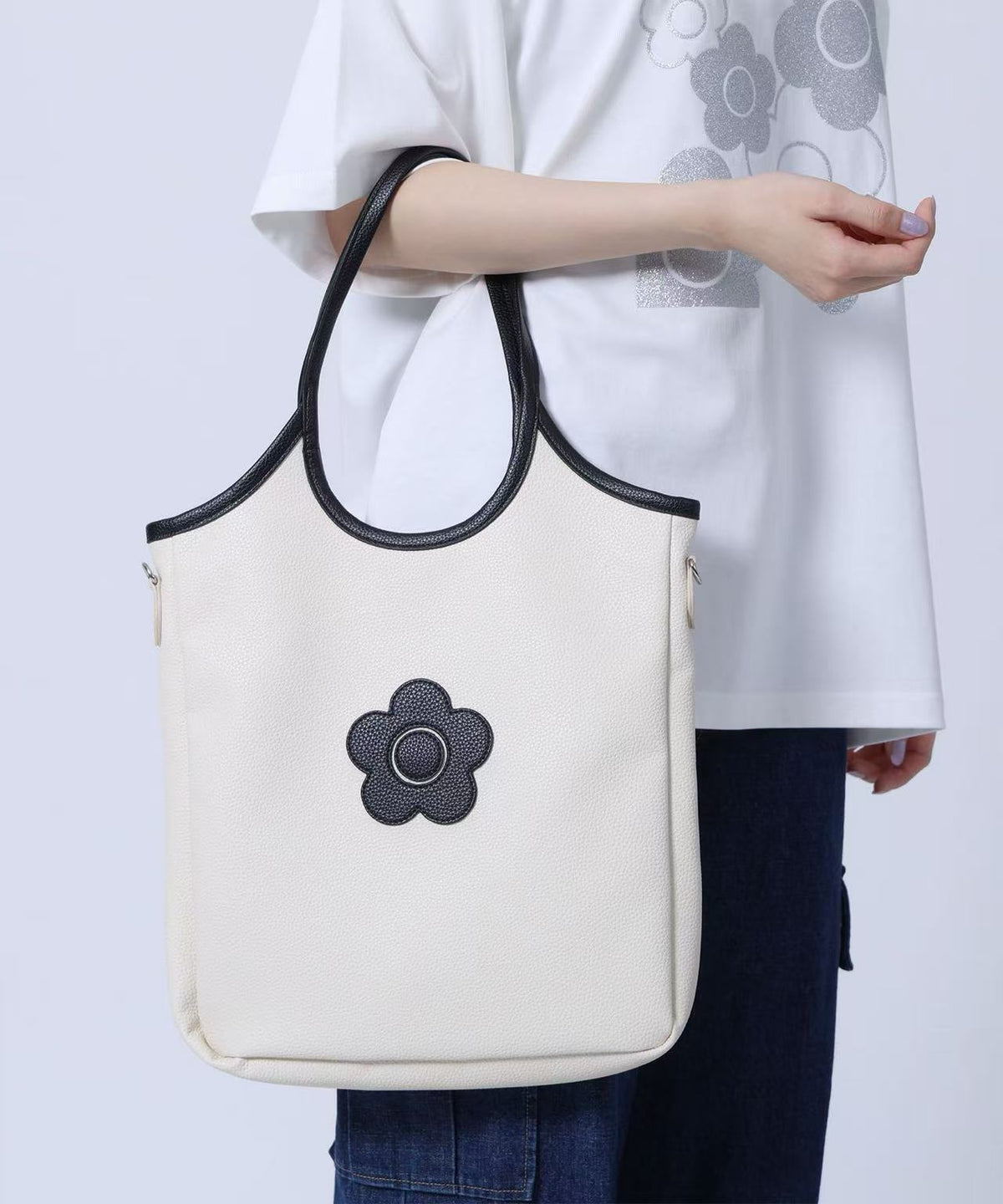 日本直送Mary Quant Daisy Patch Shrink Tote Bag