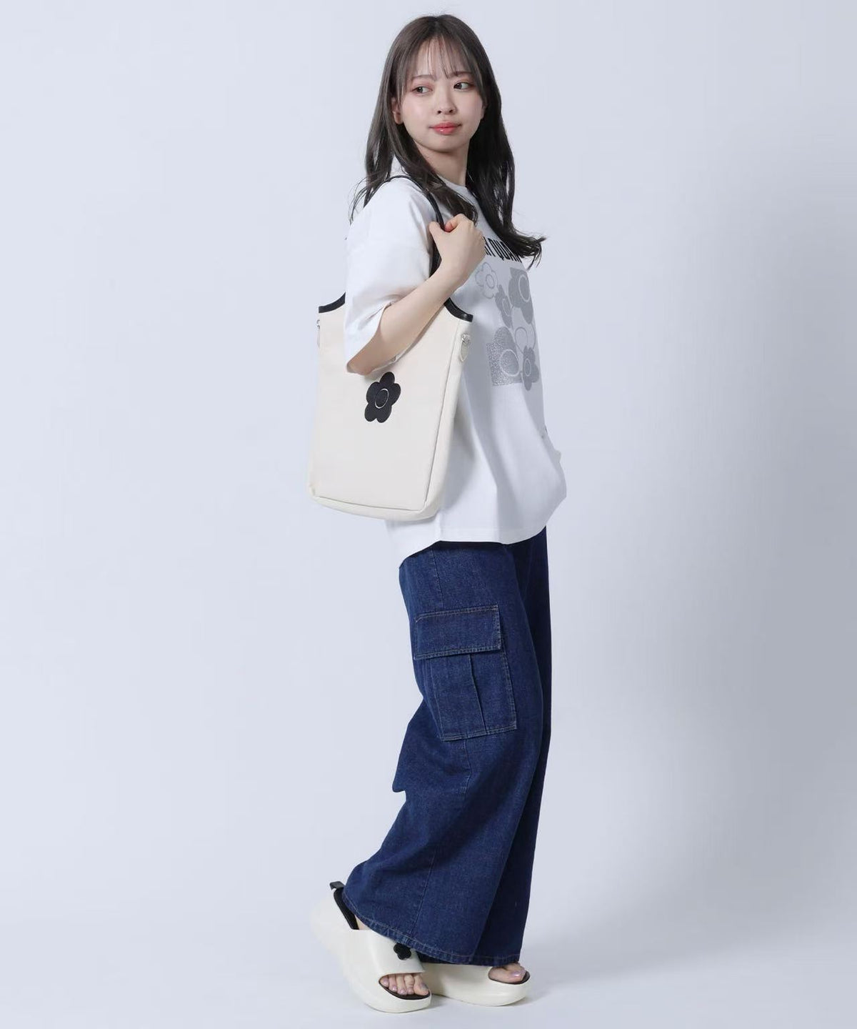 日本直送Mary Quant Daisy Patch Shrink Tote Bag
