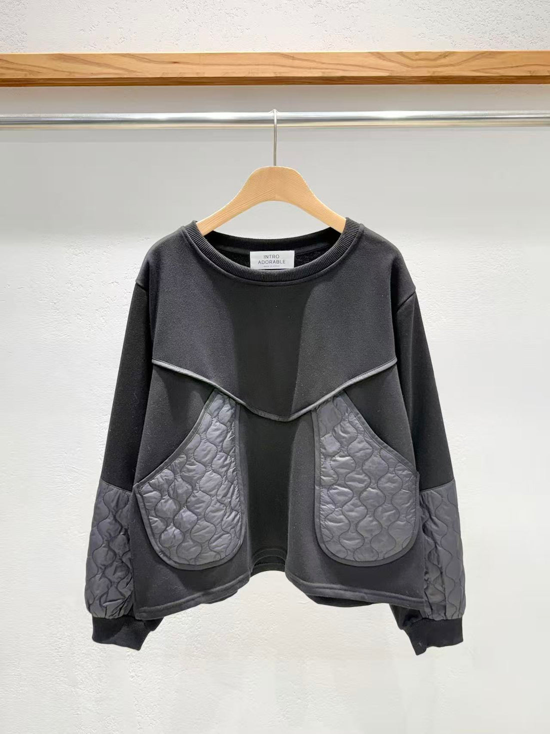 韓國直送Quilted Pocket Contrast Sweatshirt