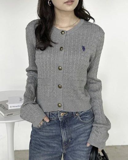 日本直送26SS U.S.POLO ASSN. Gold Button Embroidered Cable Knitted Cardigan - HLY &amp; CHOCCICO