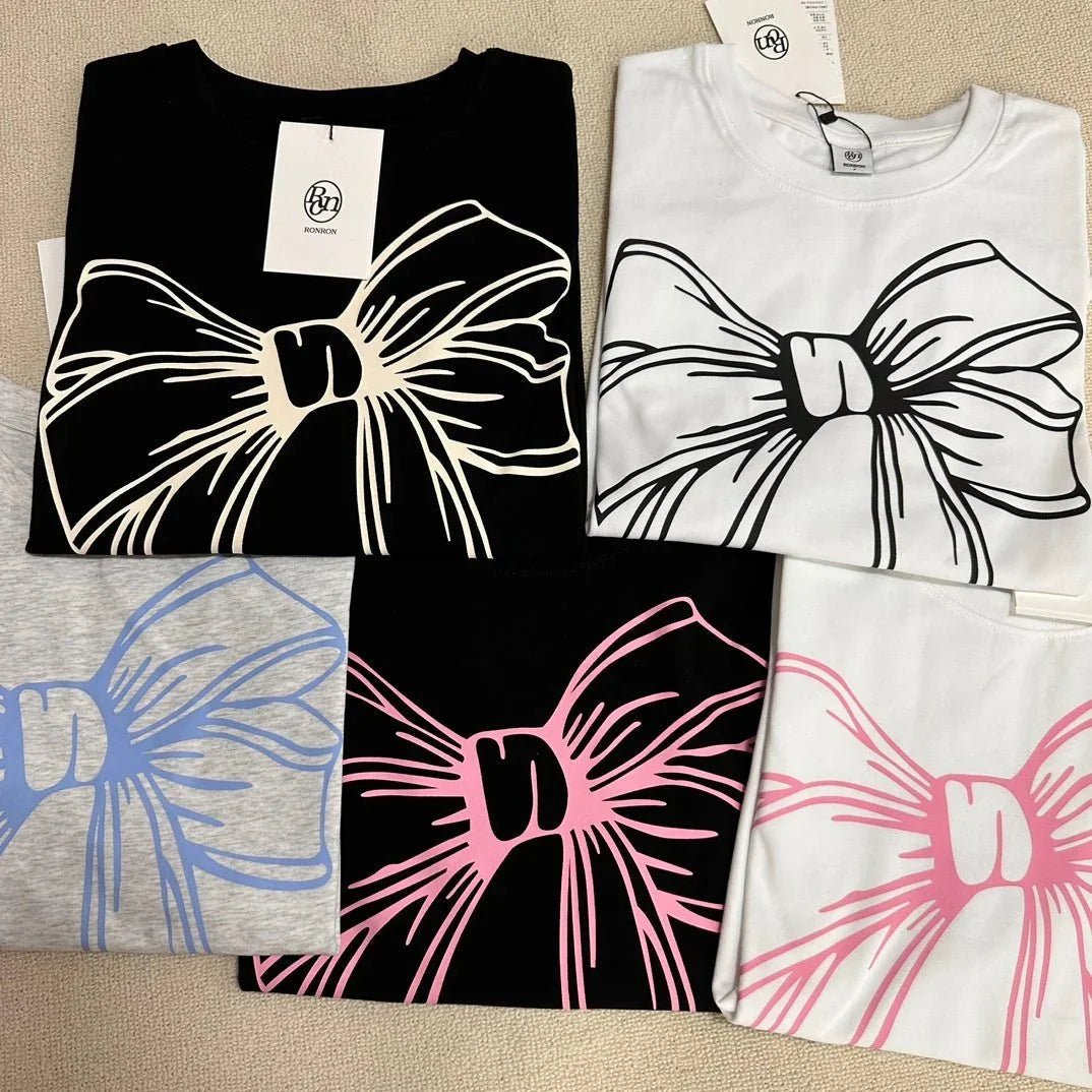 【一口價$282/件】韓國潮牌RonRon BIG RIBBON LINE T SHIRT - 5 Color - HLY &amp; CHOCCICO