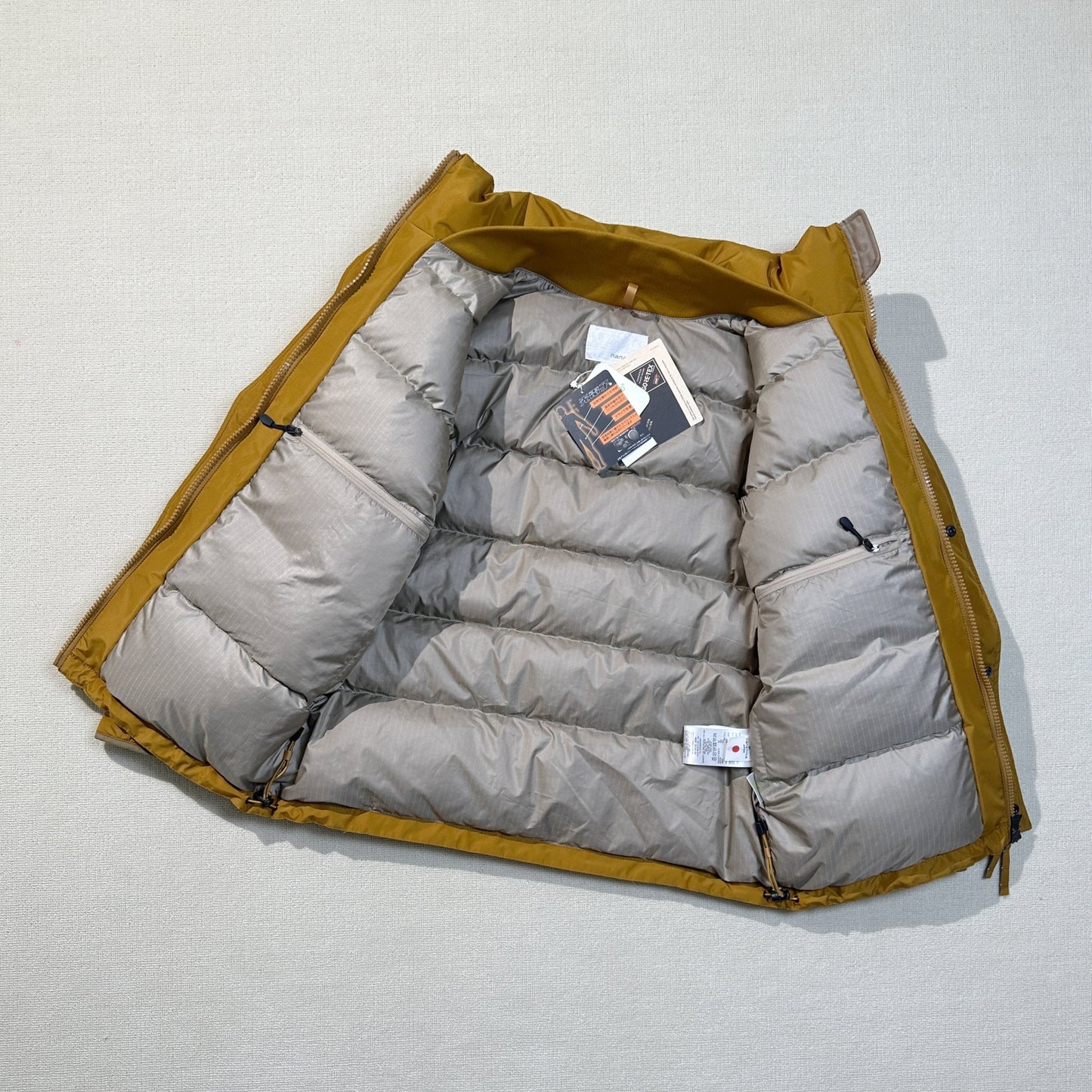 Nanamica 2L GORE-TEX 短羽絨 *橙色缺貨* HLY & CHOCCICO