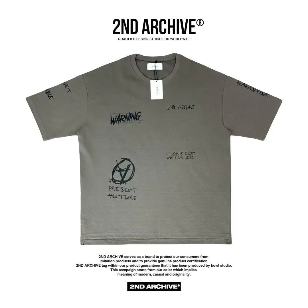 韓國直送🇰🇷 2ND ARCHIVE Achieve Print Tee - HLY &amp; CHOCCICO