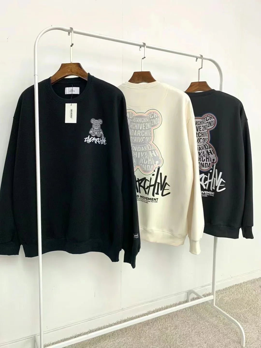 韓國直送🇰🇷 2ND ARCHIVE Alphabet Bear Hoodies - HLY &amp; CHOCCICO