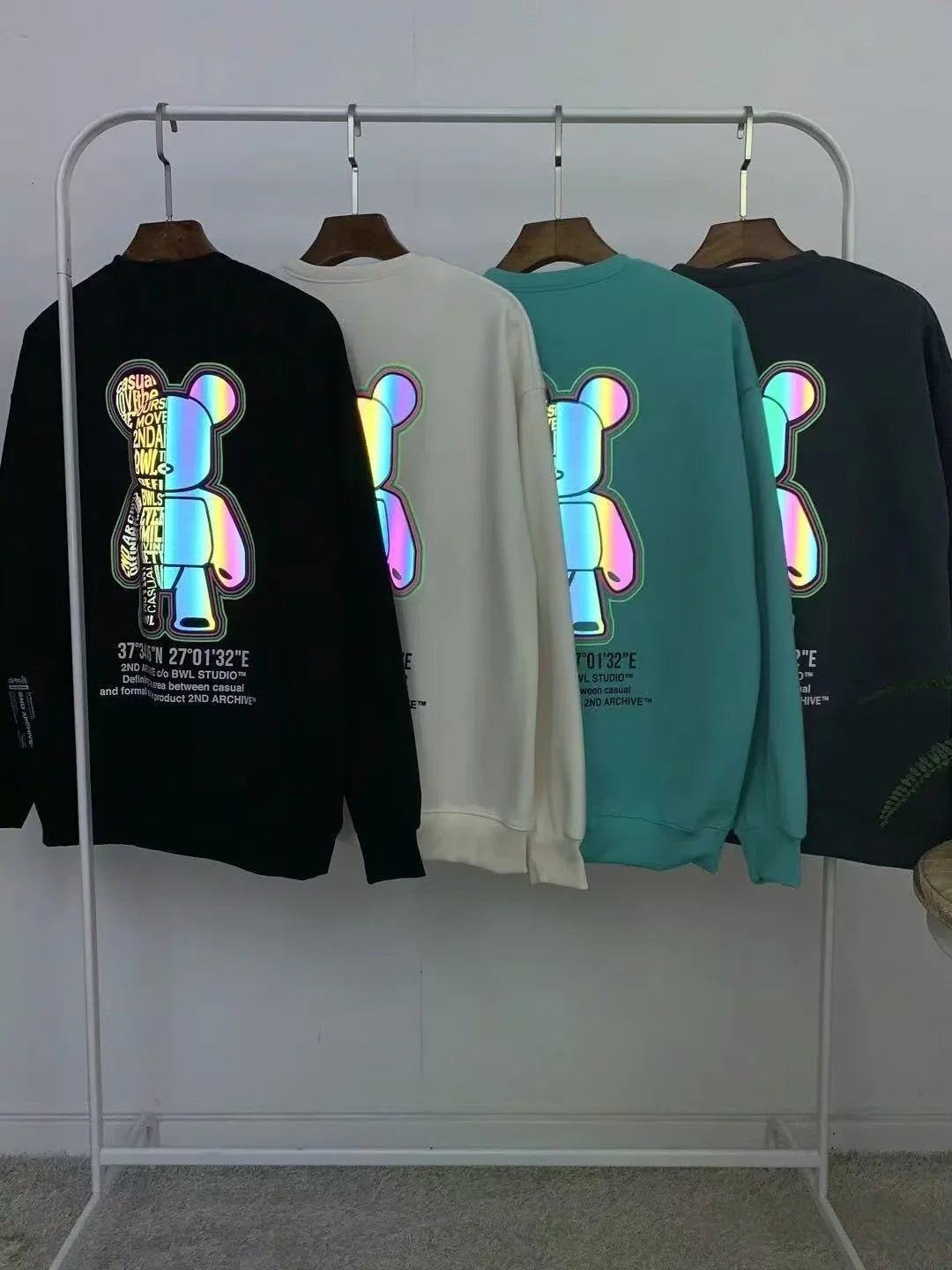 韓國直送🇰🇷 2ND ARCHIVE Aurora Half Bear Sweatshirt - HLY &amp; CHOCCICO